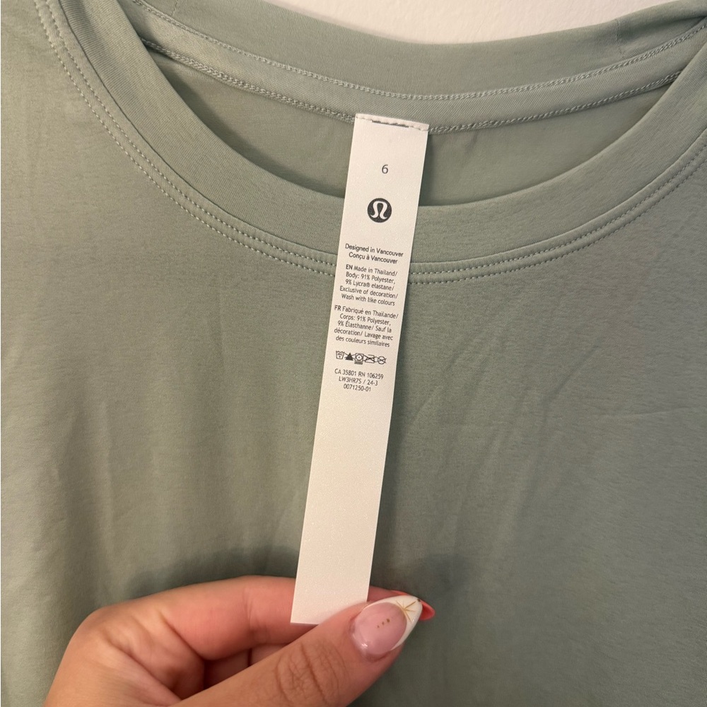 lululemon athletica Sage Green Short Sleeve Tee - Picture 4 of 6